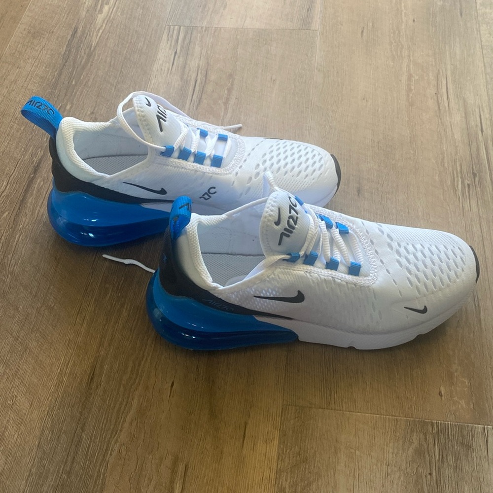 Nike boys Airmax 270